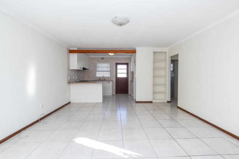 To Let 2 Bedroom Property for Rent in Tokai Western Cape